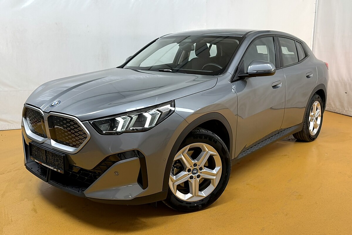 BMW iX2 xDrive30 66,5kWh