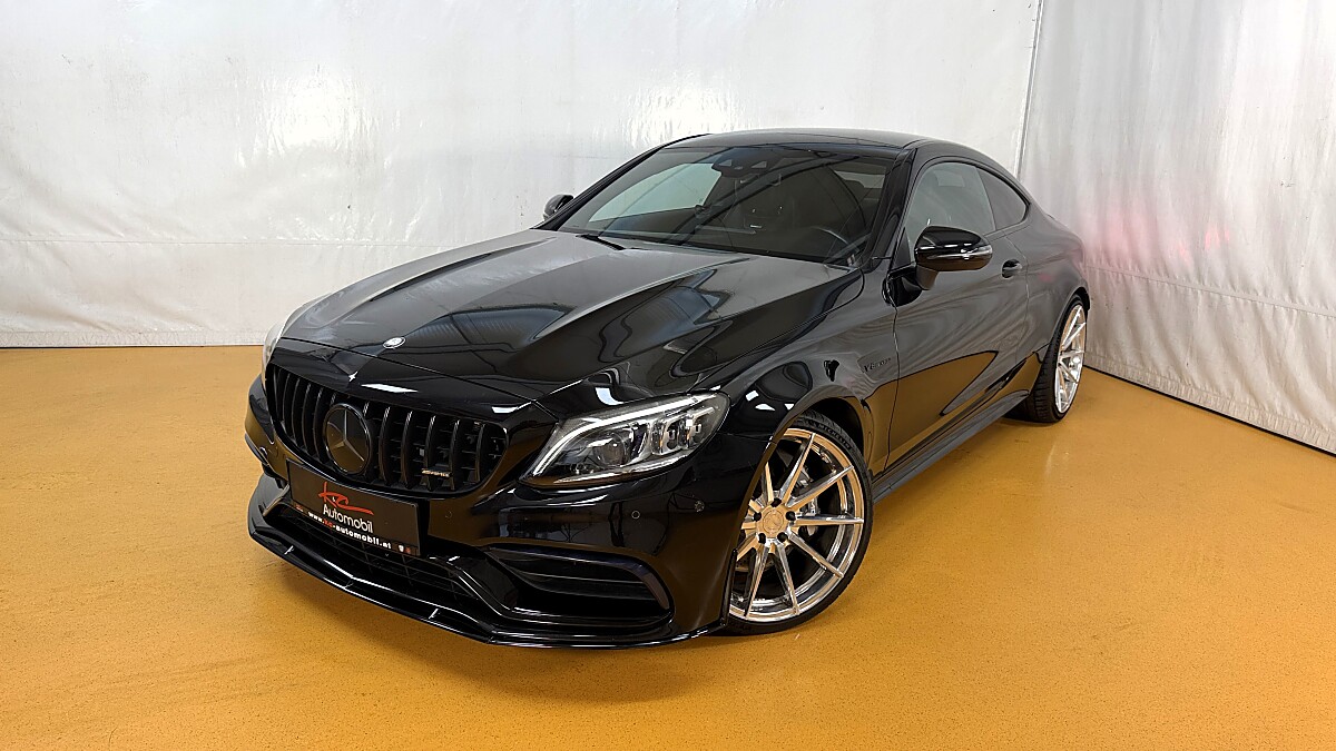 Mercedes-Benz C 63 AMG Coupe_Pano_Multibeam_