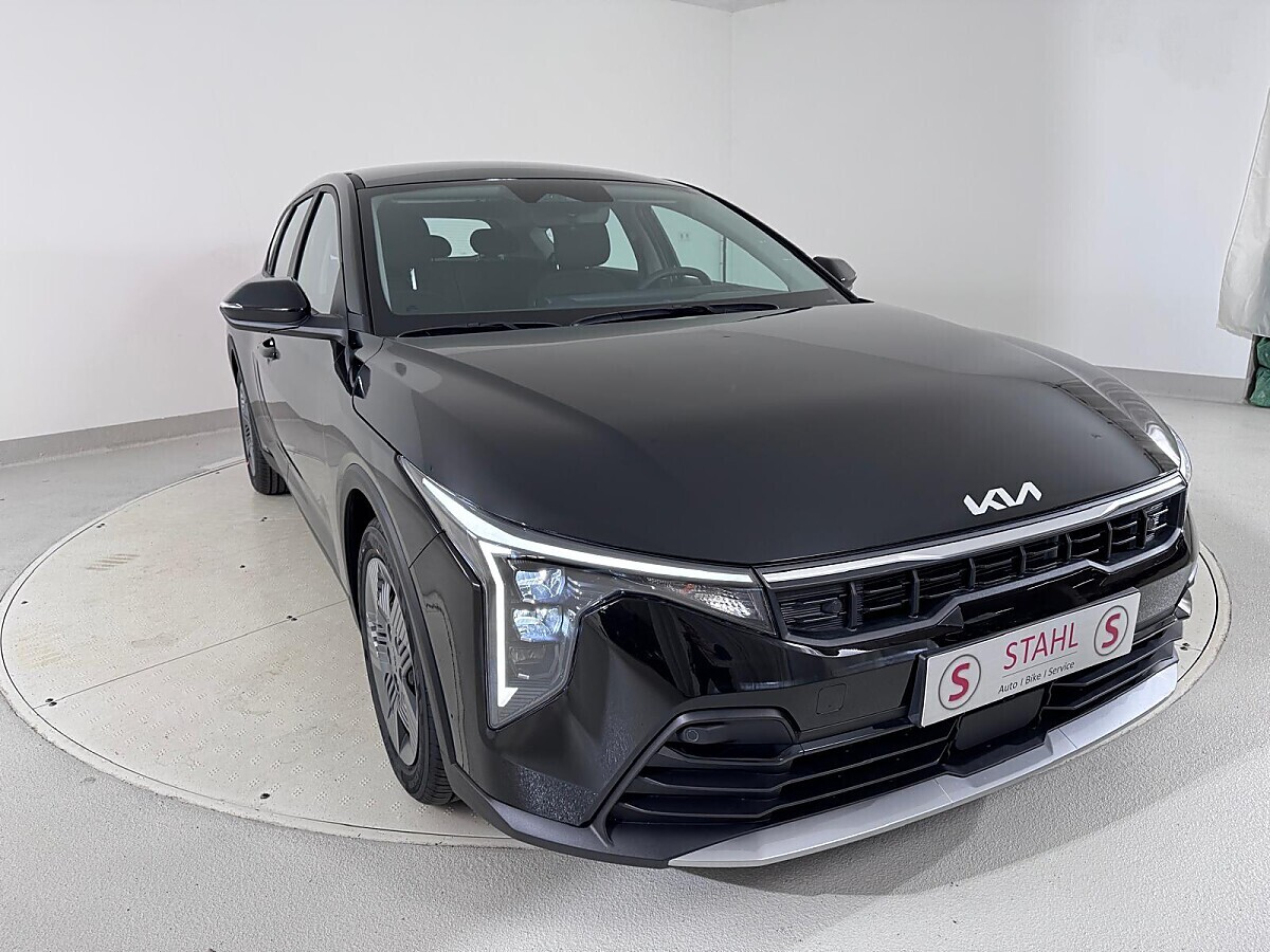 Kia K4 Hatchback Titan