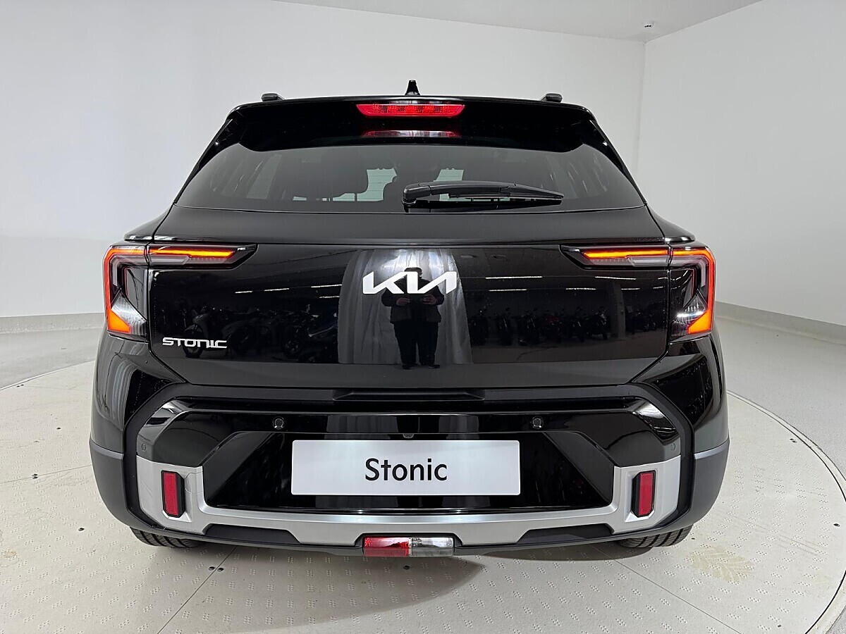 Kia Stonic PE Silber