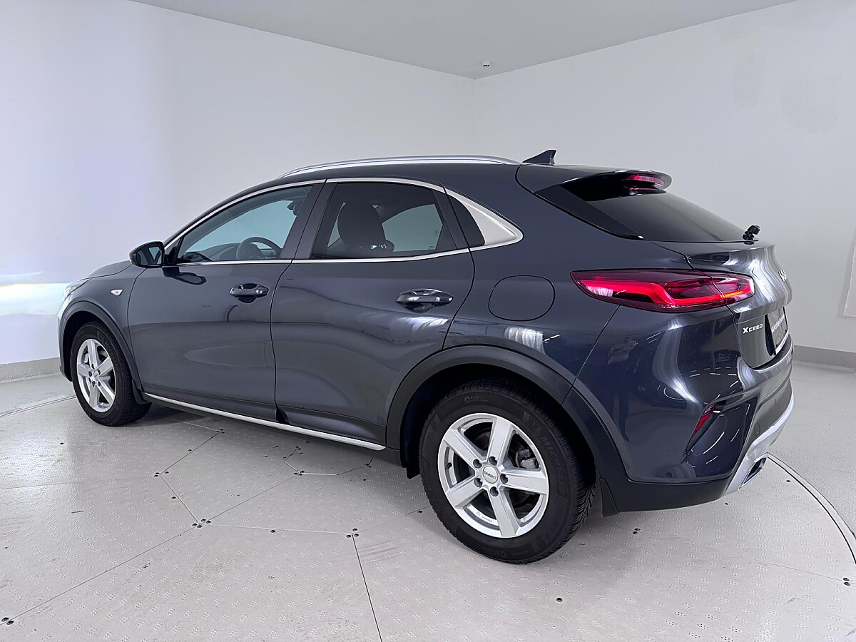 Kia XCeed (MY25) Silber