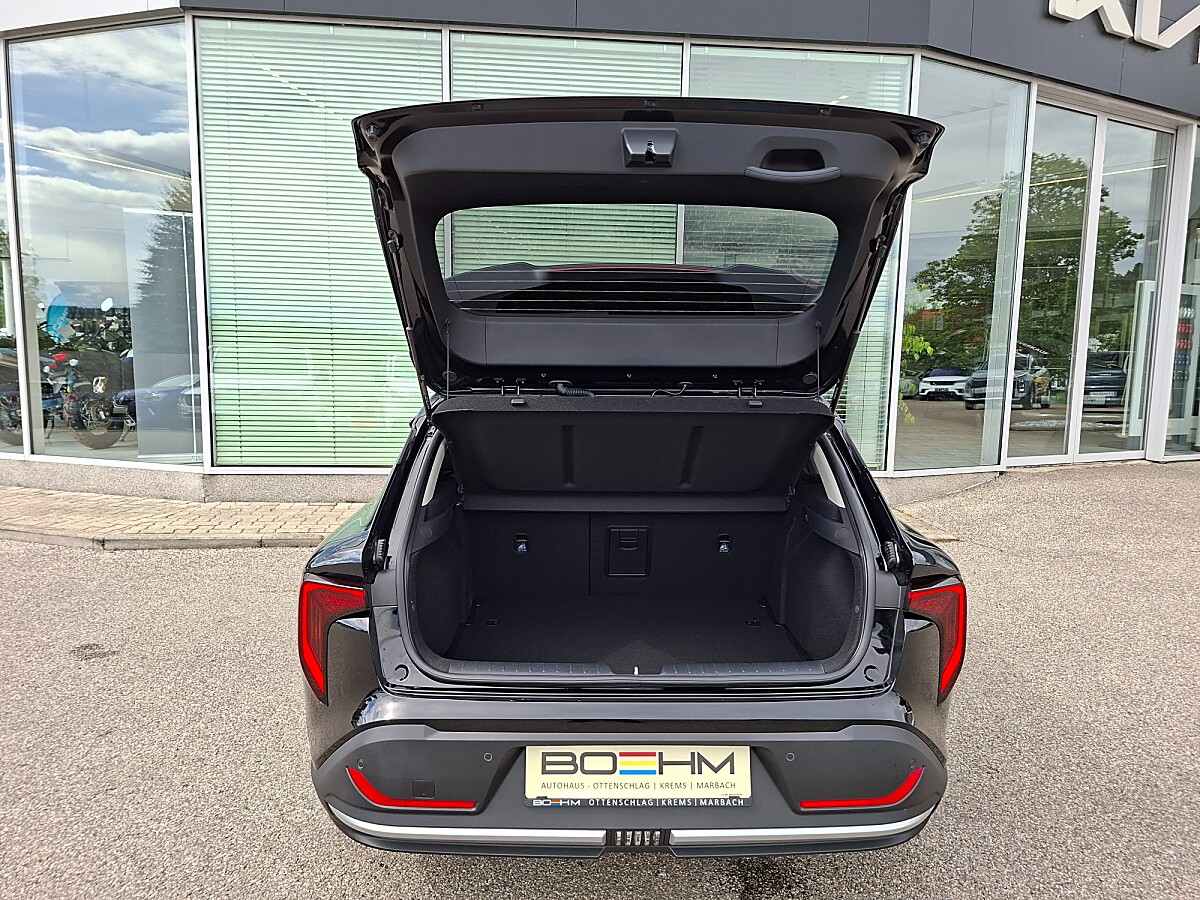 Kia K4 Hatchback Silber