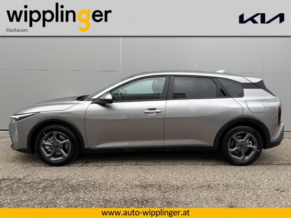 Kia K4 Hatchback Silber