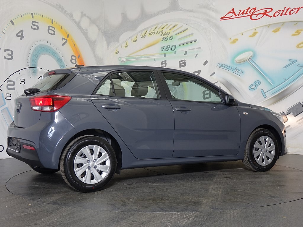 Kia Rio Titan
