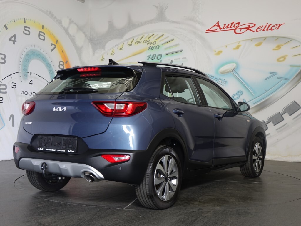 Kia Stonic Silber
