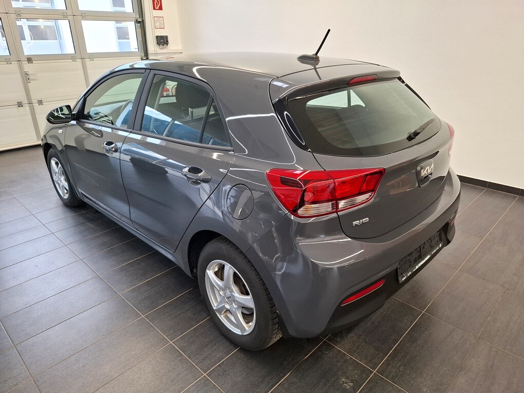 Kia Rio Silber