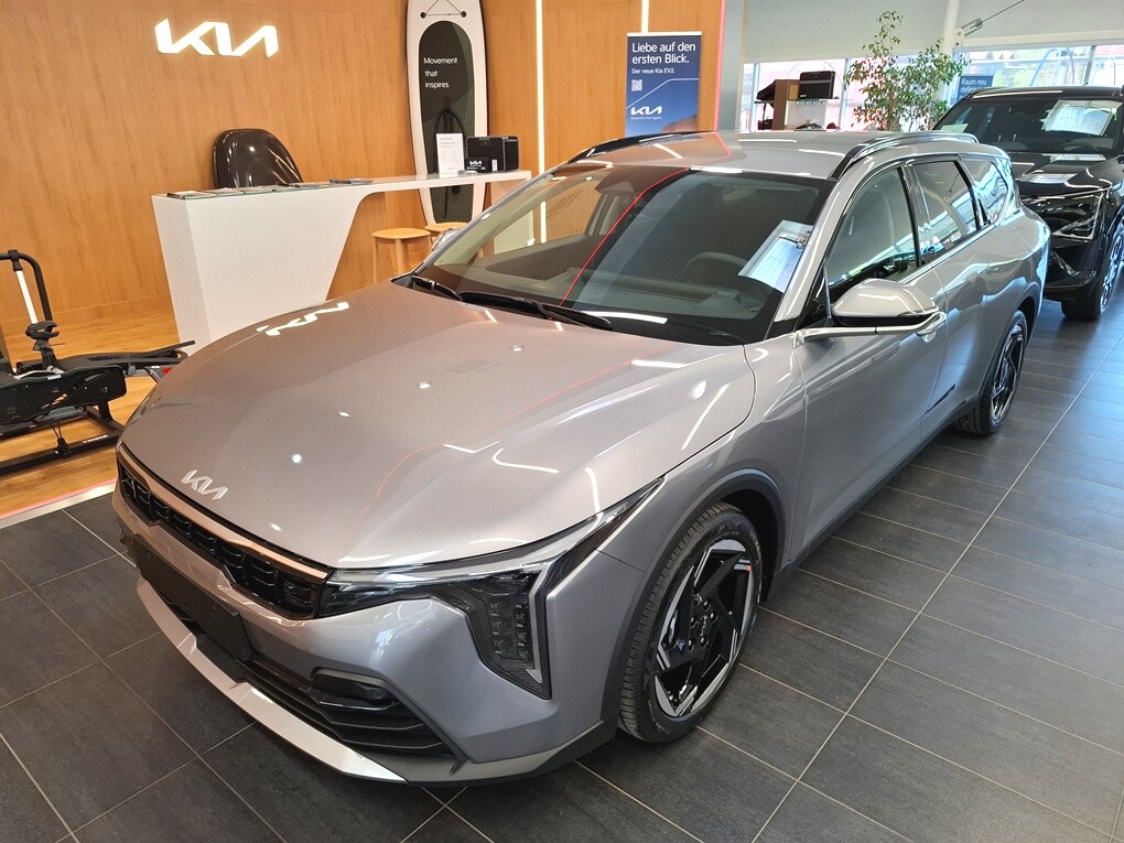 Kia K4 Sportswagon Gold